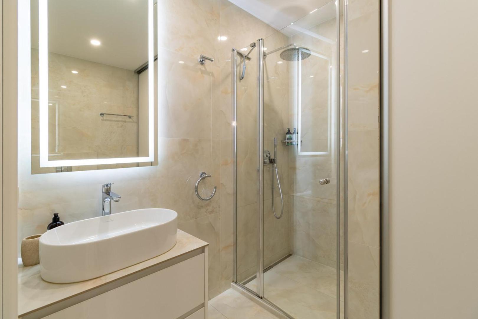 Luxury Central Apartment In Putvinskio Street Kaunas Exterior foto